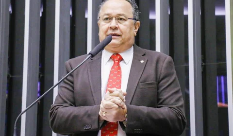 TRE cassa mandato de Silas Câmara por captação ilícita de recursos durante eleições