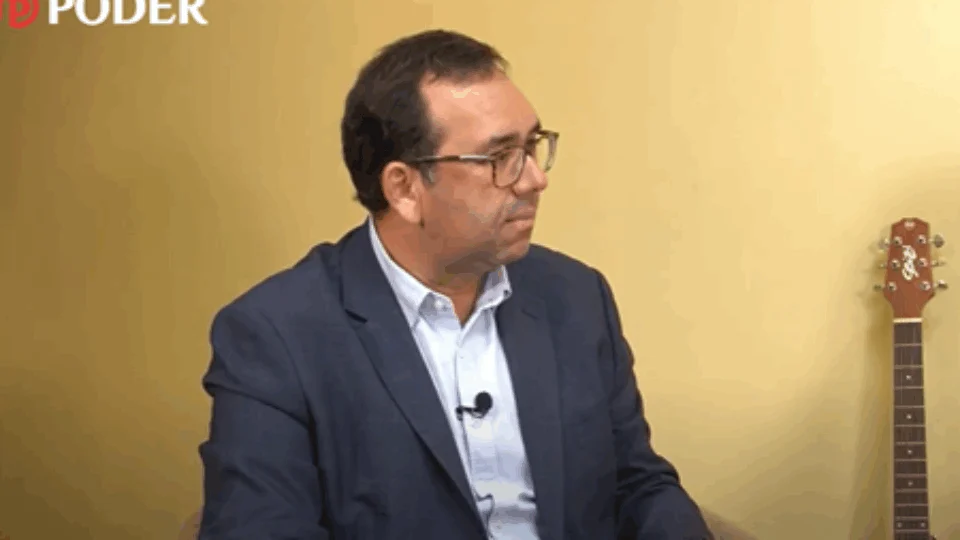 No ‘Conversa Política’, presidente-executivo da Eletros critica ineficiência logística da ZFM