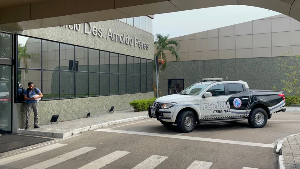 Elevador do Tribunal de Justiça cai e incidente deixa feridos em Manaus