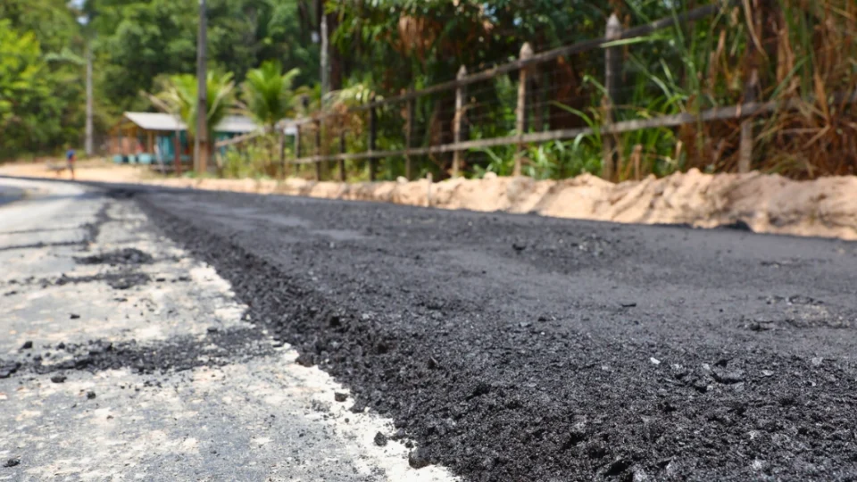 “Asfalta Manaus” recebe R$88,5 milhões em aditivos orçamentários, apesar de inatividade