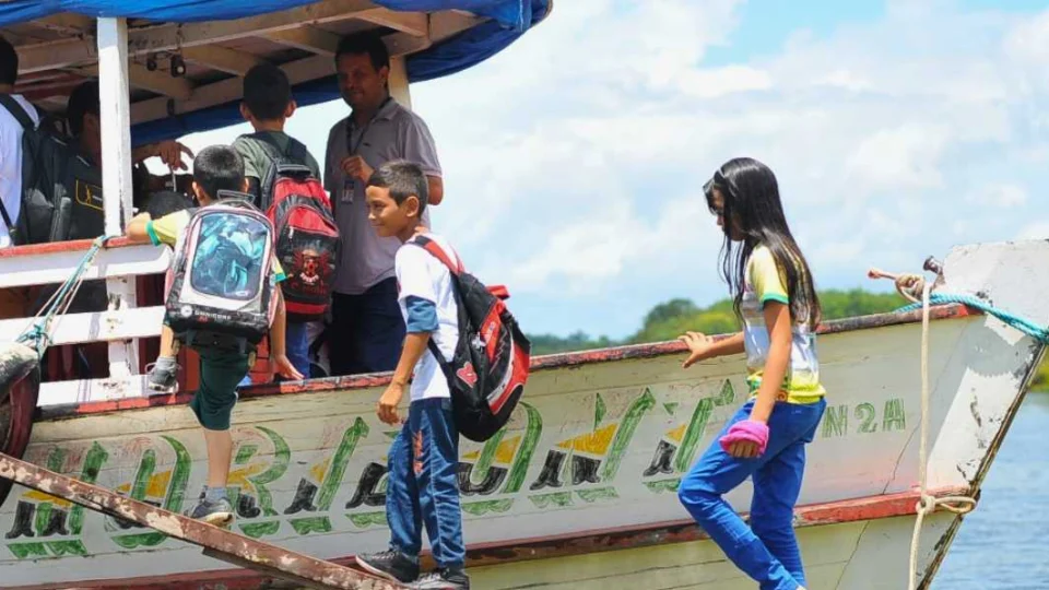 Borba vai gastar R$ 3,3 milhões em transporte escolar fluvial