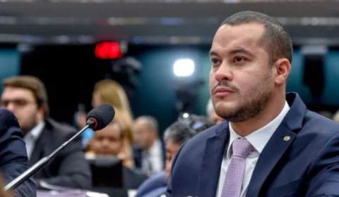 Deputado Adail Filho corre risco de perder o mandato