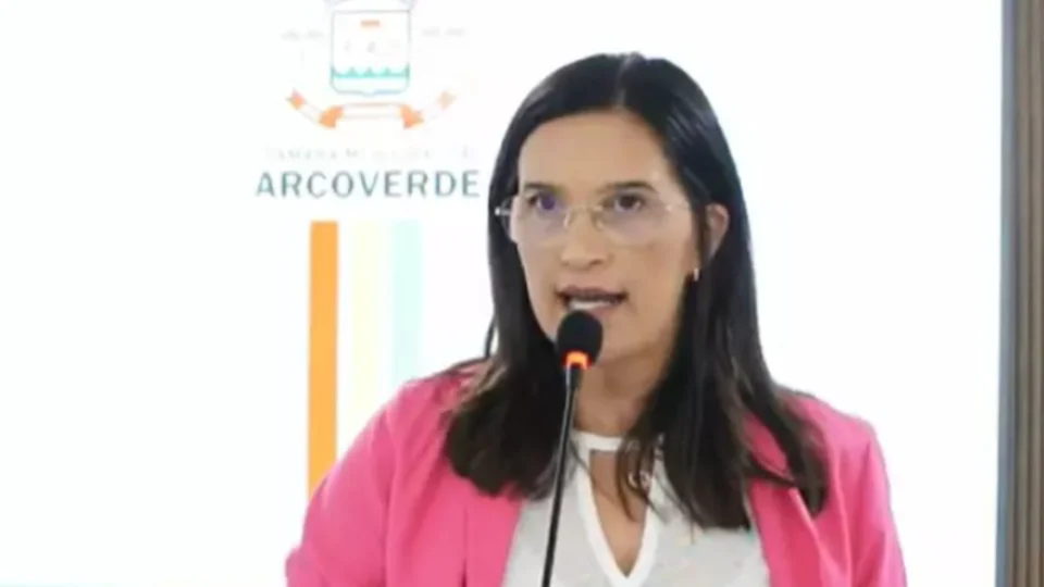 Vereadora é expulsa de partido e investigada após fala sobre autista