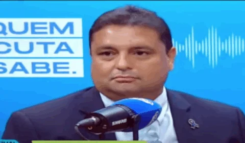 ‘Estou torcendo que ele faça’, diz Caio André após ameaça de outdoors com rosto de vereadores