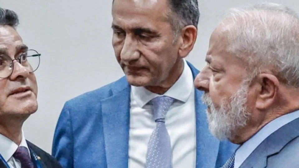 David obtém apoio de Lula: 13% do valor de empréstimo de R$600 milhões negado na CMM