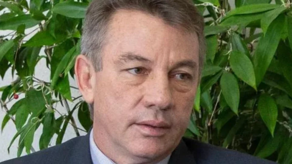 Denarium diz que vai esclarecer questões levantadas sobre cassação de mandato