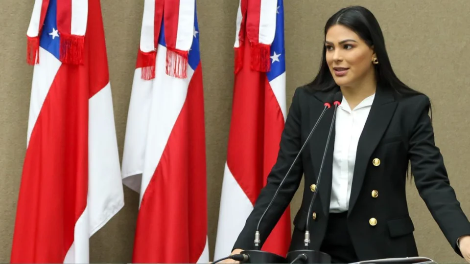 Deputada Mayra Dias terá que devolver R$ 98 mil ao Tesouro Nacional