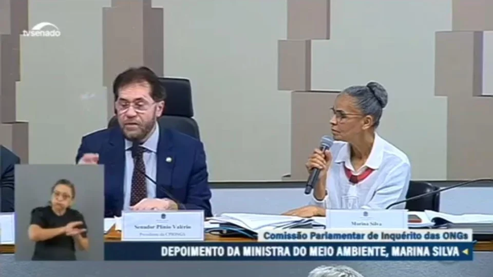Marina depõe na CPI das ONGS, se irrita com questionamentos e Plínio lembra:’Isso aqui não é a COP’
