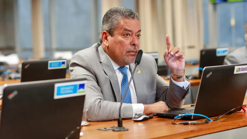 Senador Dr. Hiran Gonçalves solicita reforço militar na fronteira entre Brasil e Venezuela