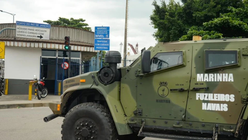 GLO: militares começam a atuar em portos e aeroportos