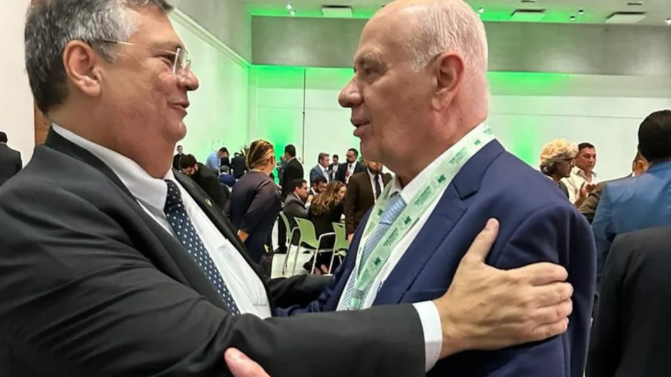 Serafim manifesta solidariedade a Flávio Dino e é rebatido por internautas