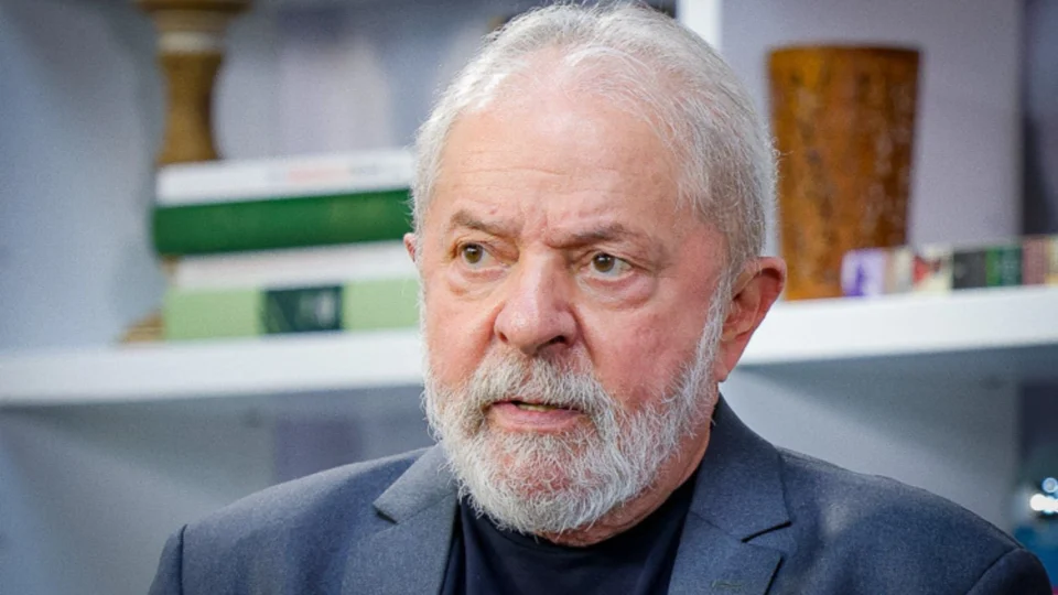 Pesquisa: 77% dos brasileiros discordam de Lula comparando Israel ao Hamas