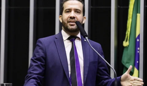 Em áudio, Janones defende ‘rachadinha’ para pagar despesas de campanha