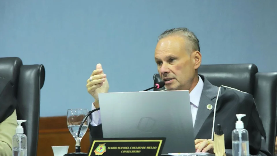 Mario de Mello suspende processo licitatório da prefeitura para contratação de pintura