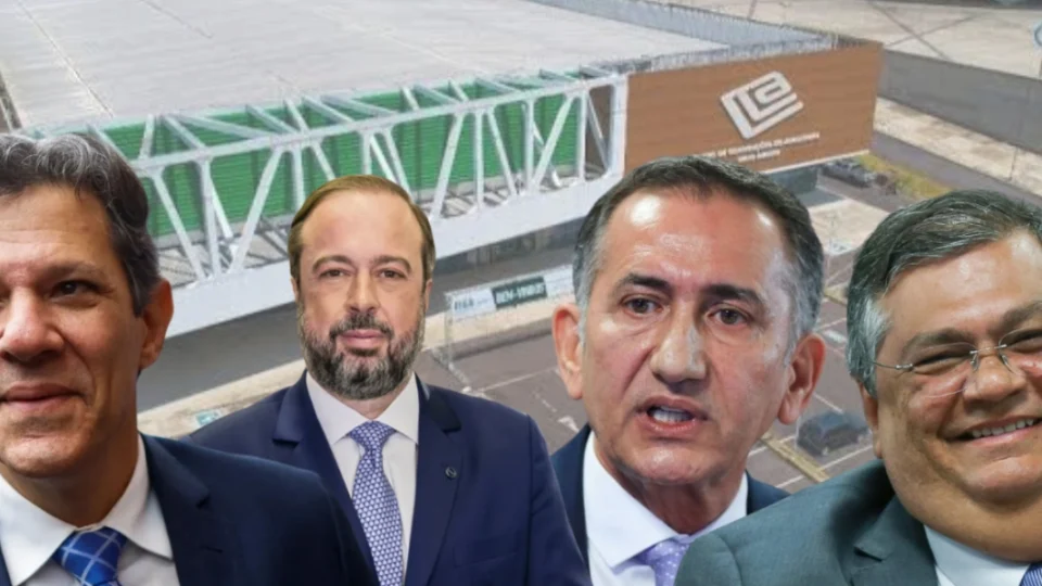 Ministros de Lula desembarcam em Manaus