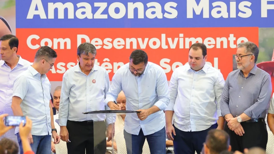 Wilson Lima e ministro Wellington Dias formalizam adesão do Amazonas ao Plano Brasil Sem Fome