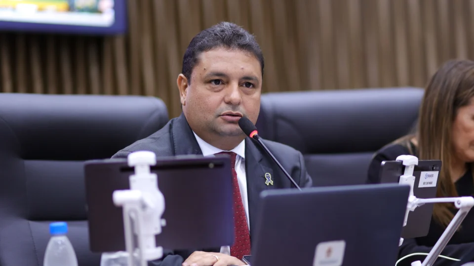 Caio André anuncia pagamento da 2ª Parcela do 13º a servidores da CMM para 7 de Dezembro