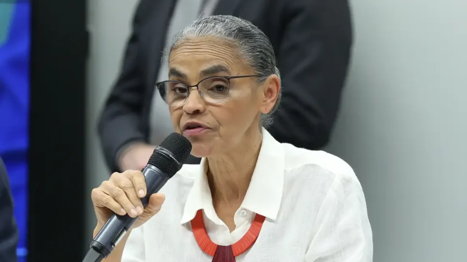 Marina Silva falta à CPI das ONGs, e convite vira convocação