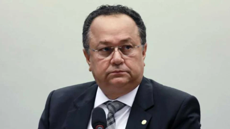 Silas Câmara reivindica parcelamento de dívida na Justiça Eleitoral