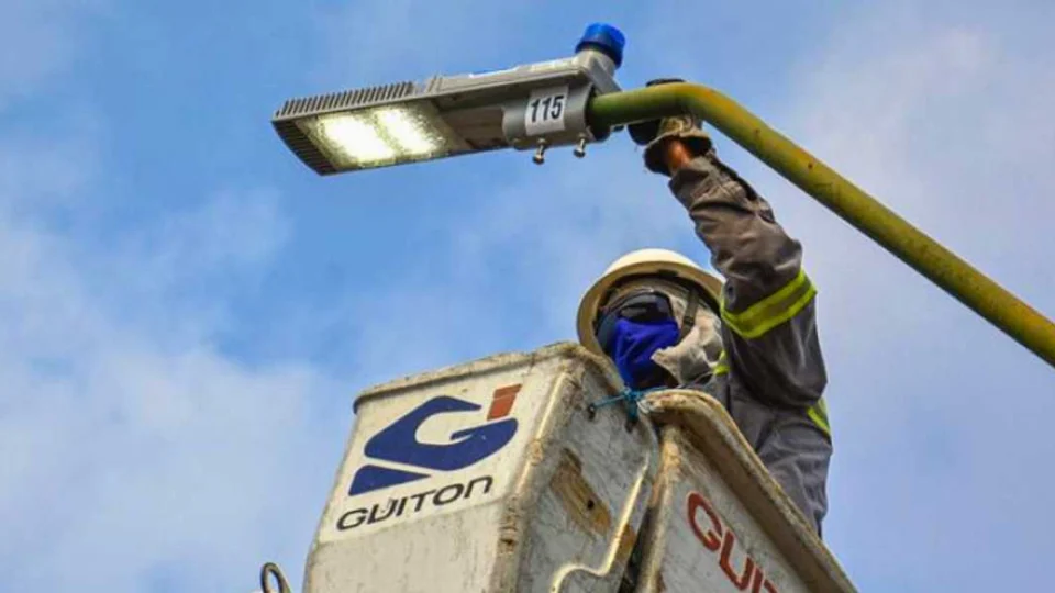 Iluminação pública de Manaus vai custar R$7,2 milhões mensais
