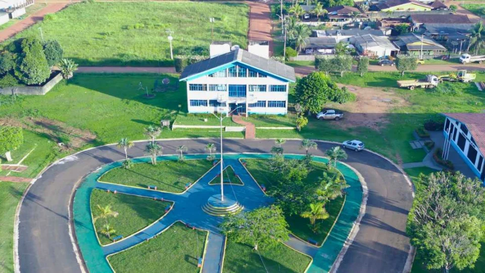 Apuí paga R$1 milhão a empresa de combustíveis para recuperar estradas