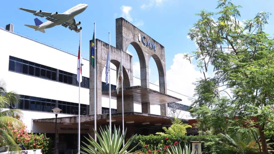 Descubra quais vereadores de Manaus são campeões de viagens em 2023