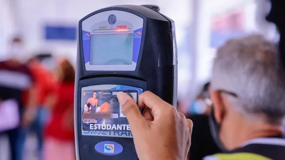 Renovação do Passe Livre deve beneficiar 170 mil estudantes