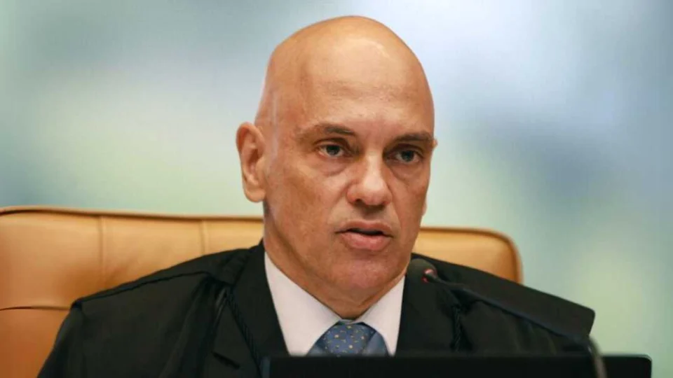 Presos no 8/1 aguardam aval de Moraes para exames e mudanças