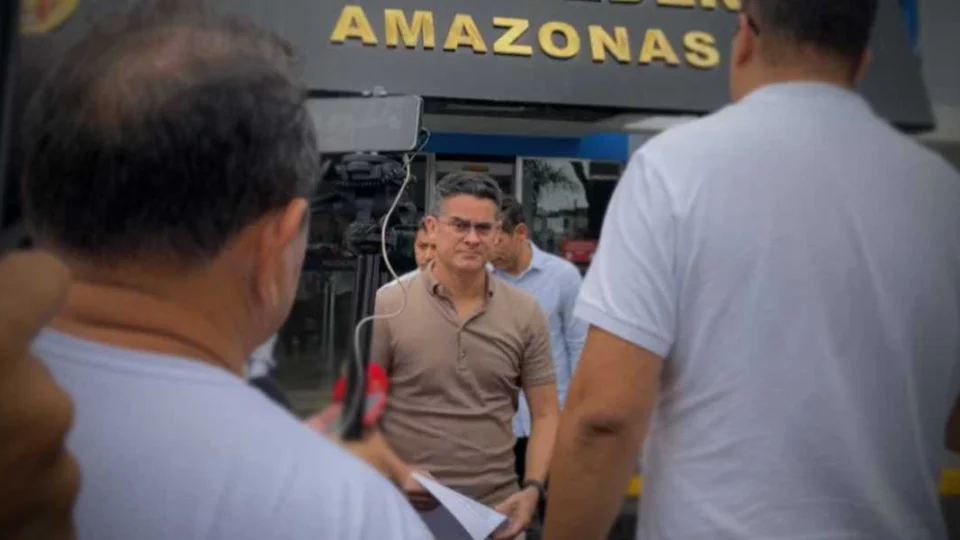 David Almeida vai à PF após ser alvo de difamação por IA