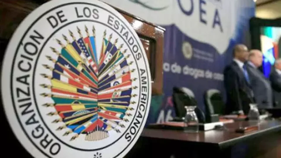 Secretário-geral da OEA diz que referendo do ditador Maduro é ‘ilegal e ilegítimo’