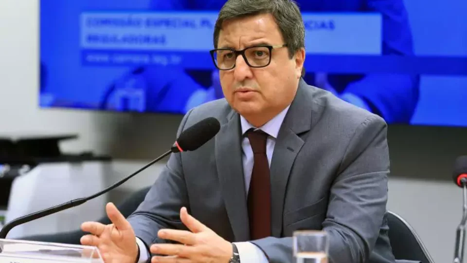 Relator adverte que adiar votação da LDO põe o Brasil sob risco de insolvência