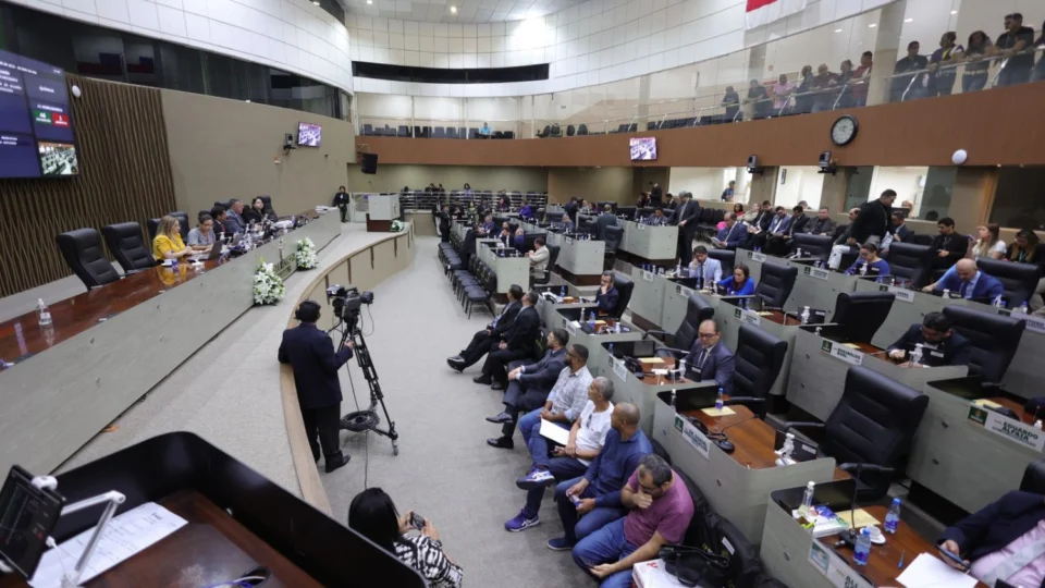 Orçamento de R$ 9 bilhões para Manaus em 2024 é aprovado na Câmara