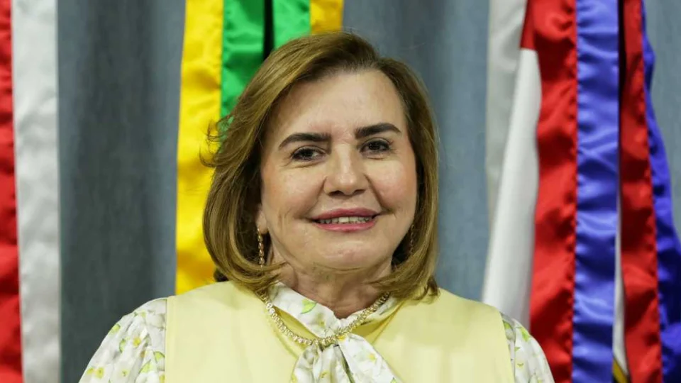 Yara Lins pede renovação de esperanças, fé e fraternidade