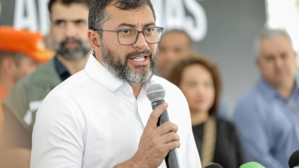 Wilson Lima anuncia datas da segunda parcela do 13º e antecipação do salário de dezembro