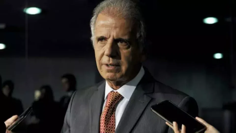 Múcio diz que ‘em hipótese alguma’ tropas de Maduro passarão pelo Brasil