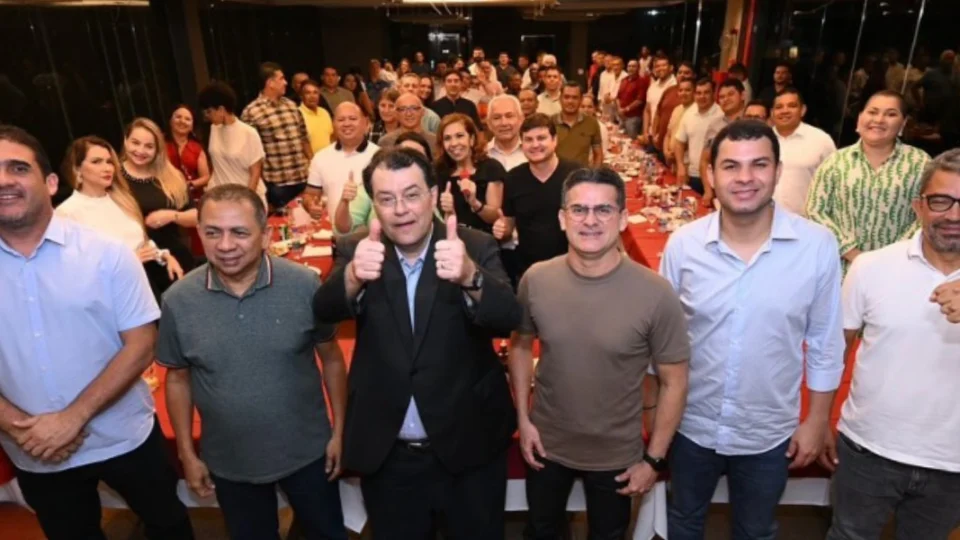 Após jantar com Braga, David Almeida é criticado nas redes sociais