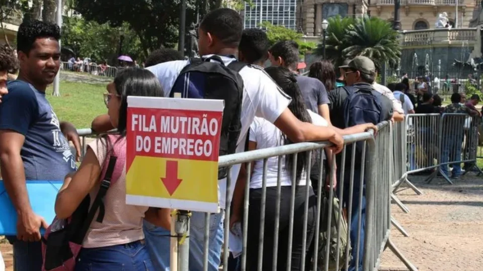 No governo Lula, desemprego atinge 7,5% e afeta 8,2 milhões de pessoas