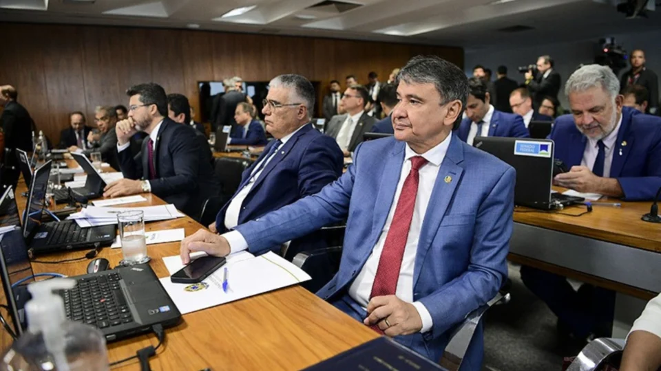 Ministros foram exonerados para participar de sabatina