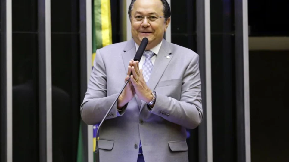 Julgamento de Silas Câmara: Se TRE cassar, ainda não é o fim; entenda