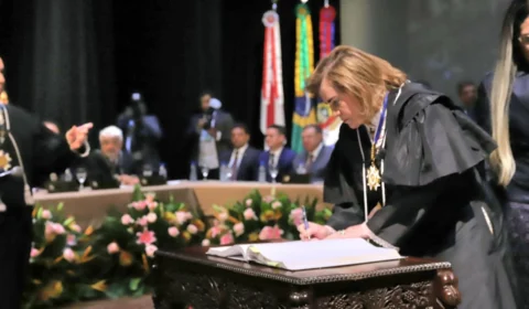 Meta: trabalhar, pacificar e posicionar TCE-AM como instituição modelo para o Brasil, diz Yara Lins