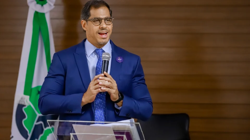 Rafael Barbosa é o mais votado na eleição para defensor-geral do Amazonas