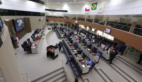 Vereadores de Manaus denunciam aumento abusivo no Zona Azul e pedem investigação