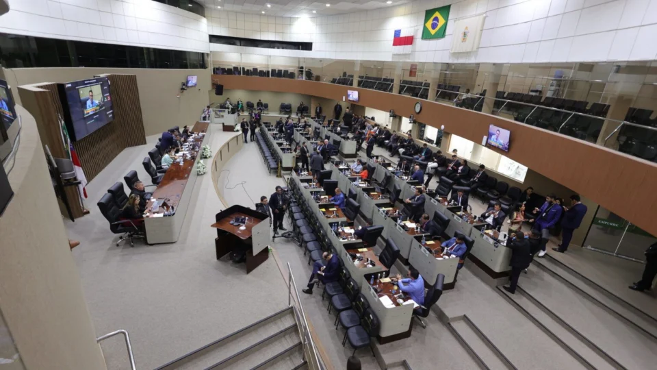 Vereadores de Manaus denunciam aumento abusivo no Zona Azul e pedem investigação