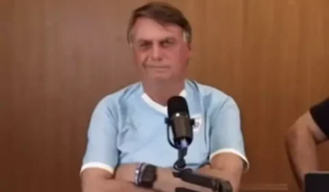 Em ‘super live’, Bolsonaro atribui fracasso de Lula às mentiras