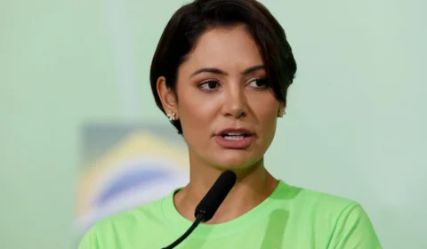 Michelle Bolsonaro irá processar petistas que pregam sua ‘destruição’