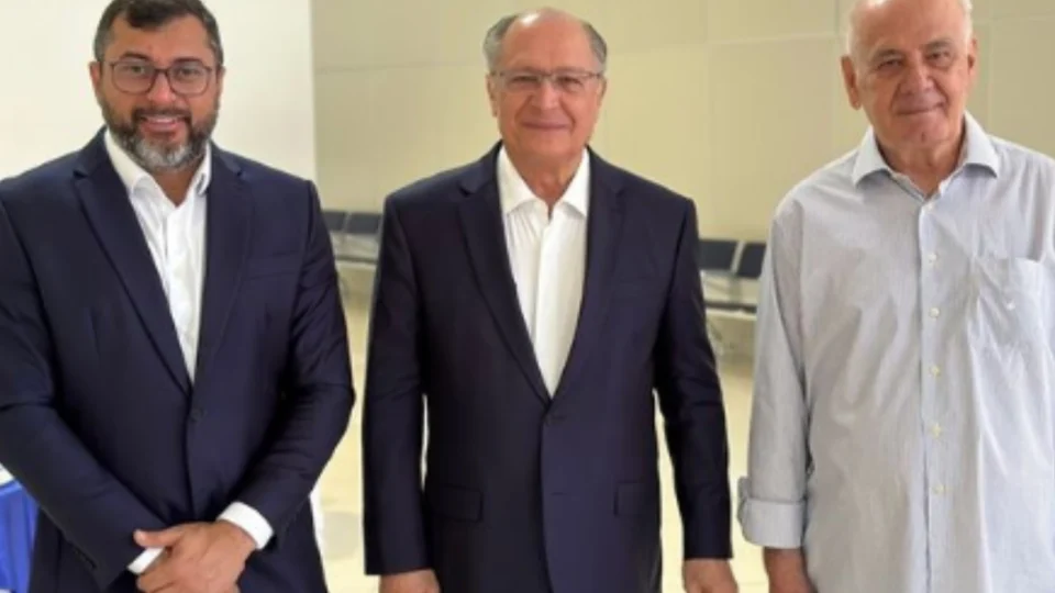 Alckmin faz ‘escala surpresa’ em Manaus a caminho da Guatemala, neste domingo