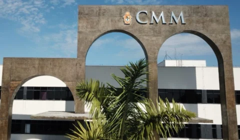 Caio André determina que estatutários, comissionados e vereadores batam ponto na CMM
