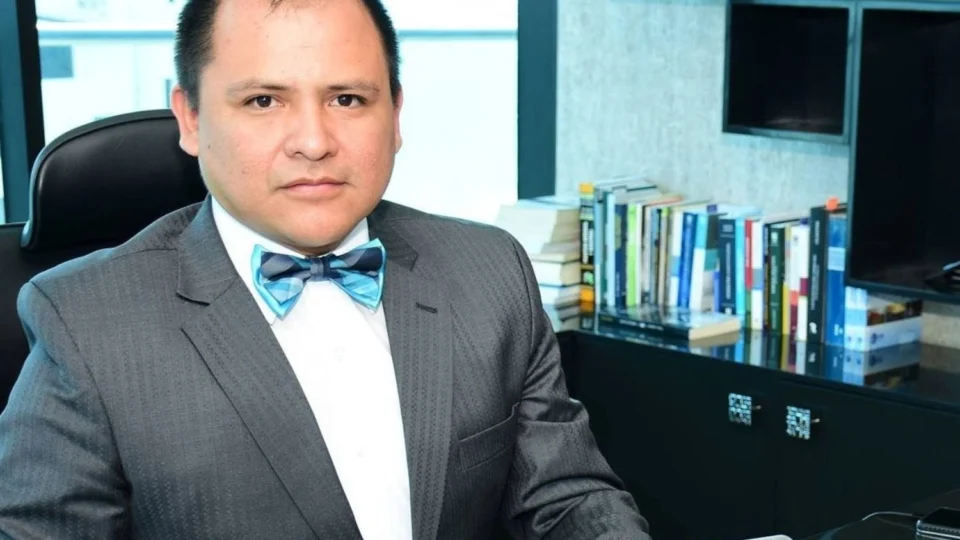 Promotor que investigava ataque a canal de TV no Equador é assassinado