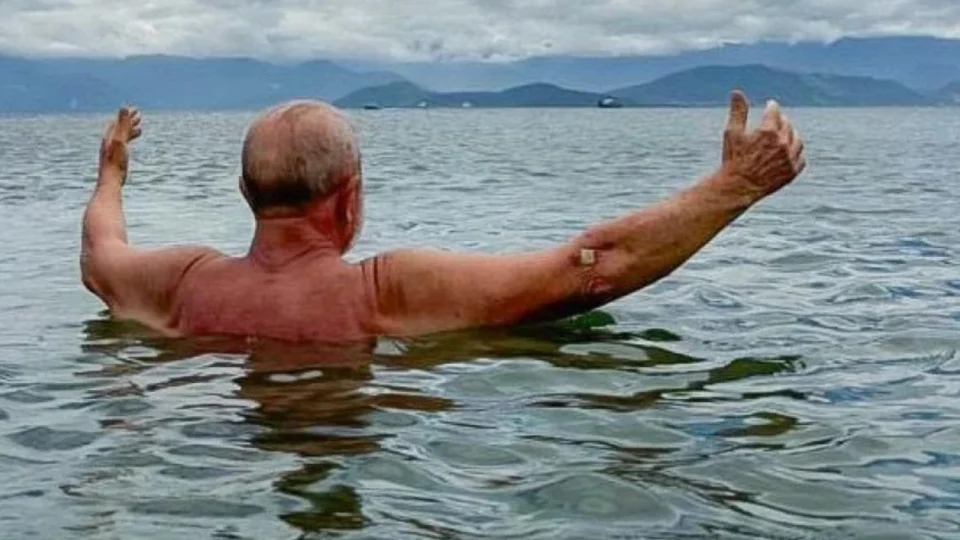 Lula estende folga no Rio e adia retorno a Brasília