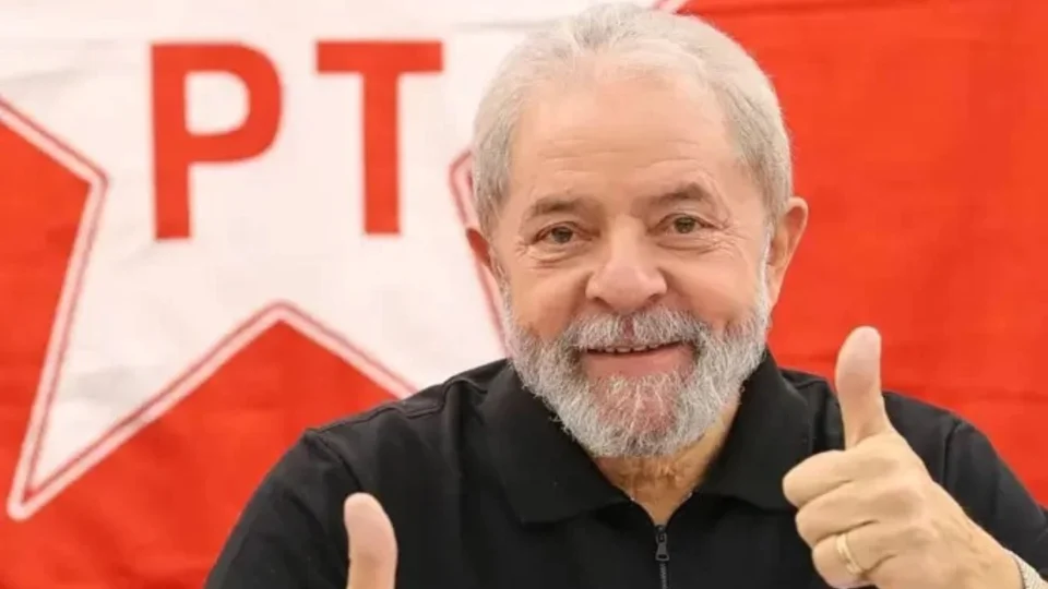 Governo Lula exclui termos maternos e adota expressões como ‘pessoa que pariu’ e ‘corpo que pariu’